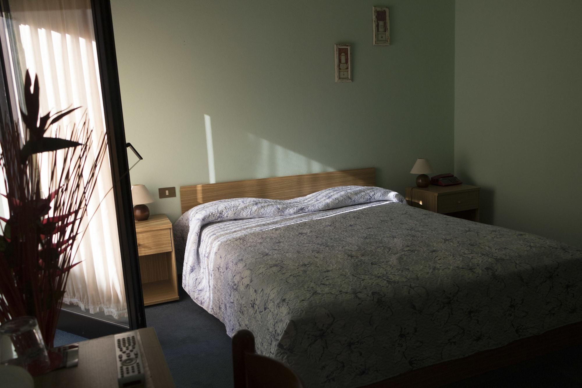 Hotel Primavera Desenzano del Garda Dış mekan fotoğraf
