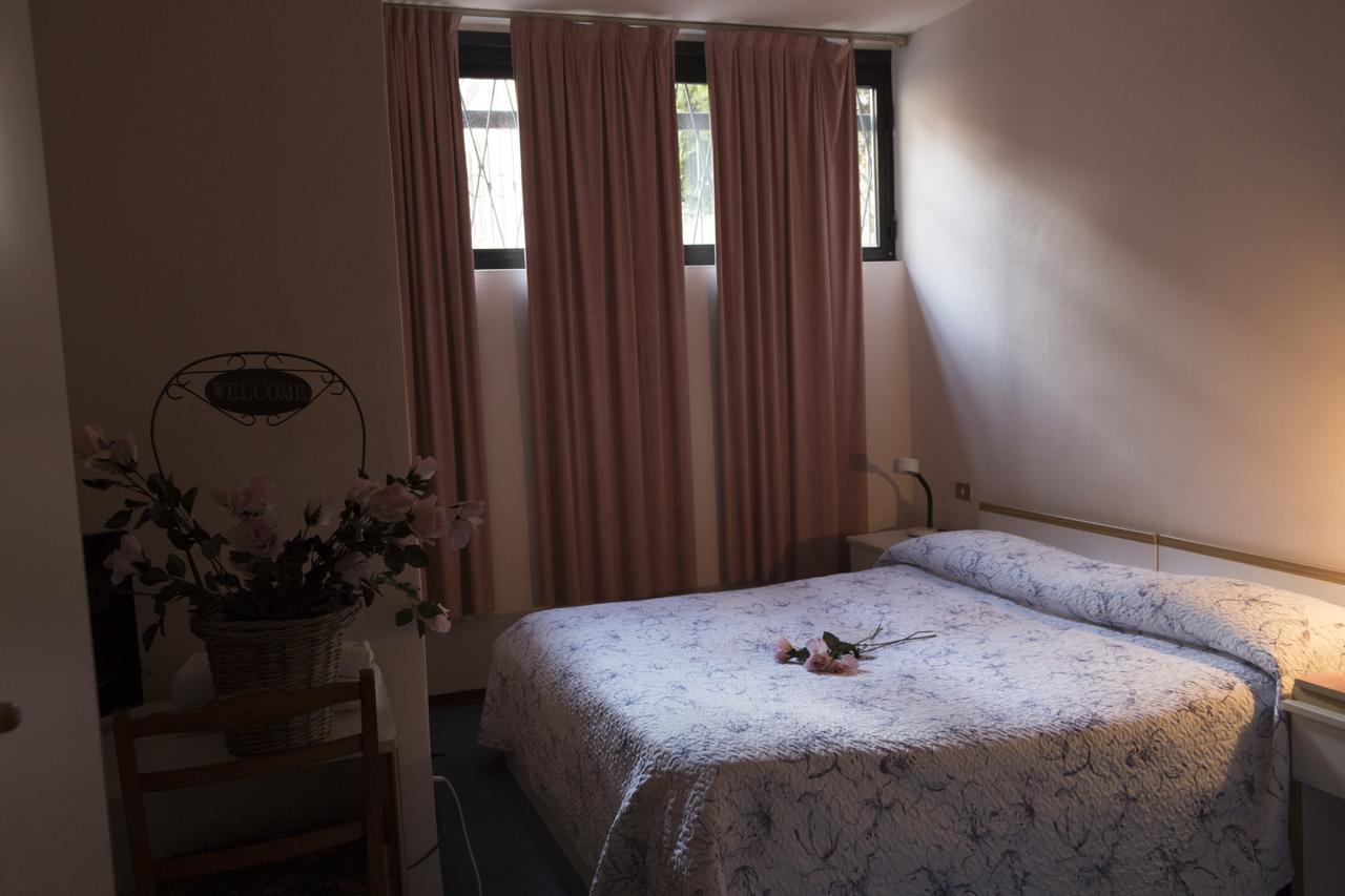 Hotel Primavera Desenzano del Garda Dış mekan fotoğraf